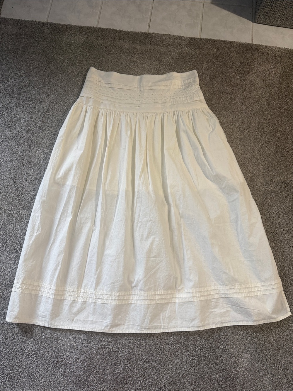 Women's White Skirt - Classic Gathered Cotton